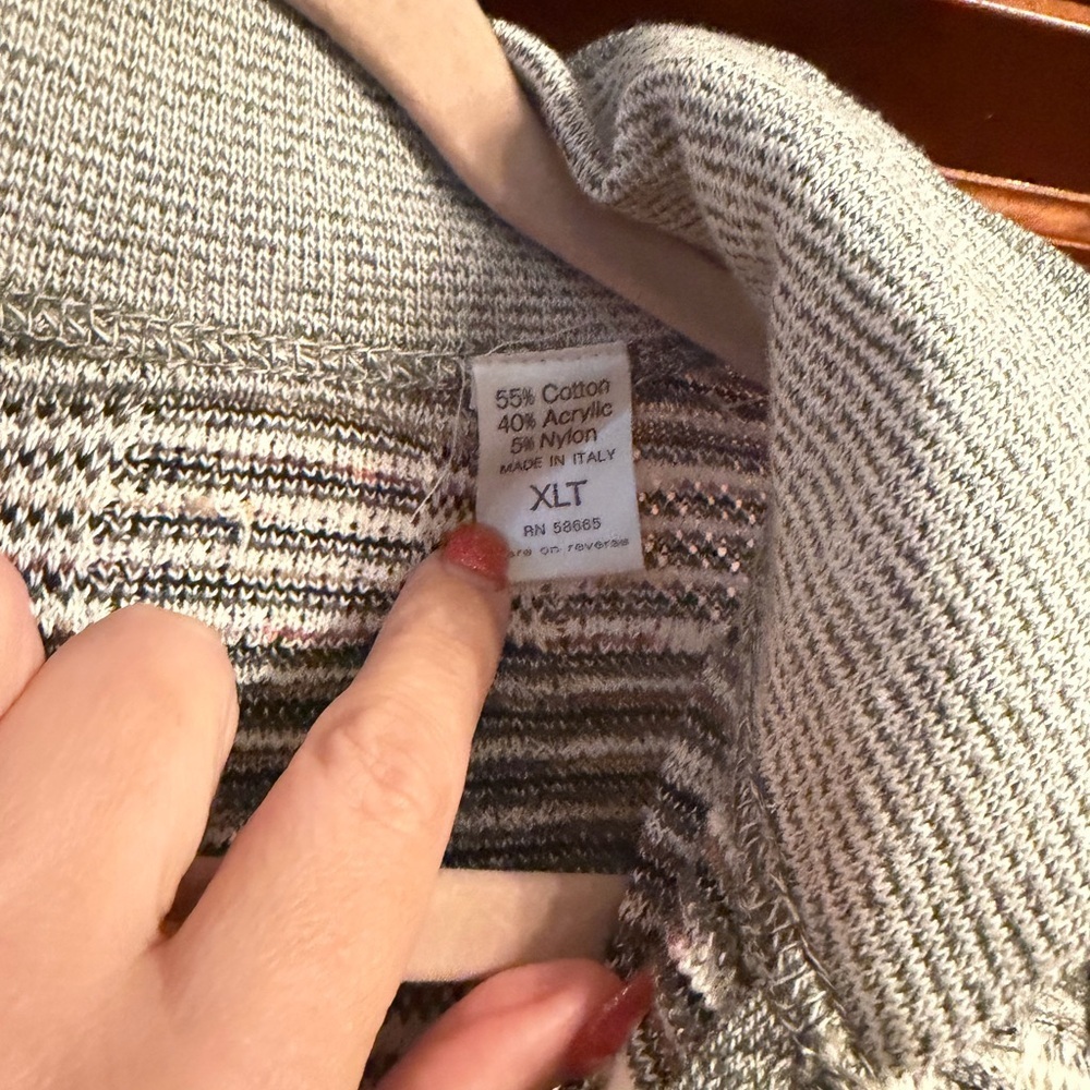 Vinyl Gray Patterned Men's Sweater - Picture 2 of 3